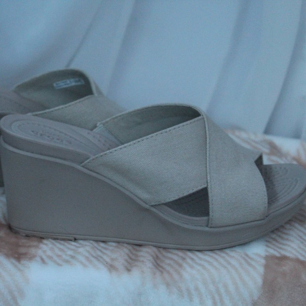 Croc Dual Comfort Wedge Heels